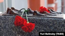 Один из памятников жертвам политических репрессий. Санкт-Петербург