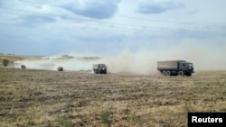 Во время летних военных маневров в Ростовской области, август 2014 г.