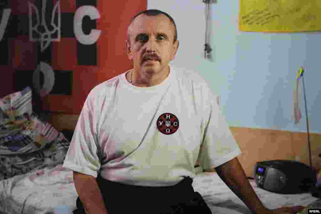 Пандрак Сергій. Доброволець батальйону "Айдар". Ампутація ноги. Фото Олександра Чекменьова