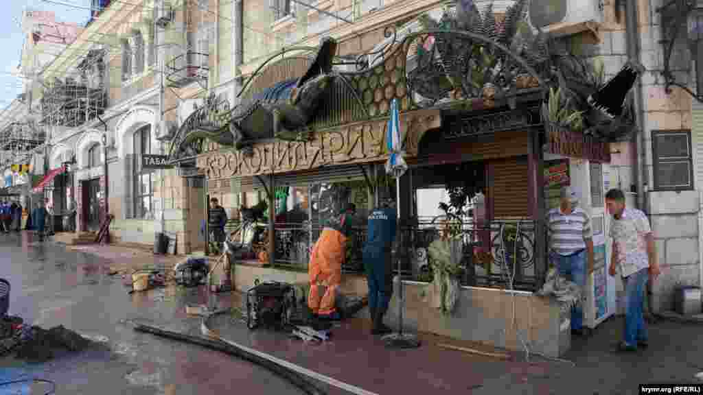 Ялтинский крокодиляриум – популярный туристический объект – в пятницу был полностью затоплен