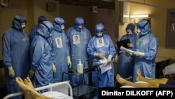 Медики в реанімації лікарні імені Скліфосовського в Москві, жовтень 2021 року