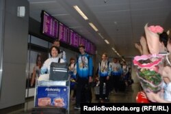 Збірну України зустрічають в аеропорту