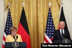 Президент США Джозеф Байден і канцлер Німеччини Ангела Меркель на спільній пресконференції у Вашингтоні, 15 липня 2021 року