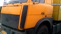 Автомобильные очереди на «границе» между материковой Украиной и аннексированным Крымом