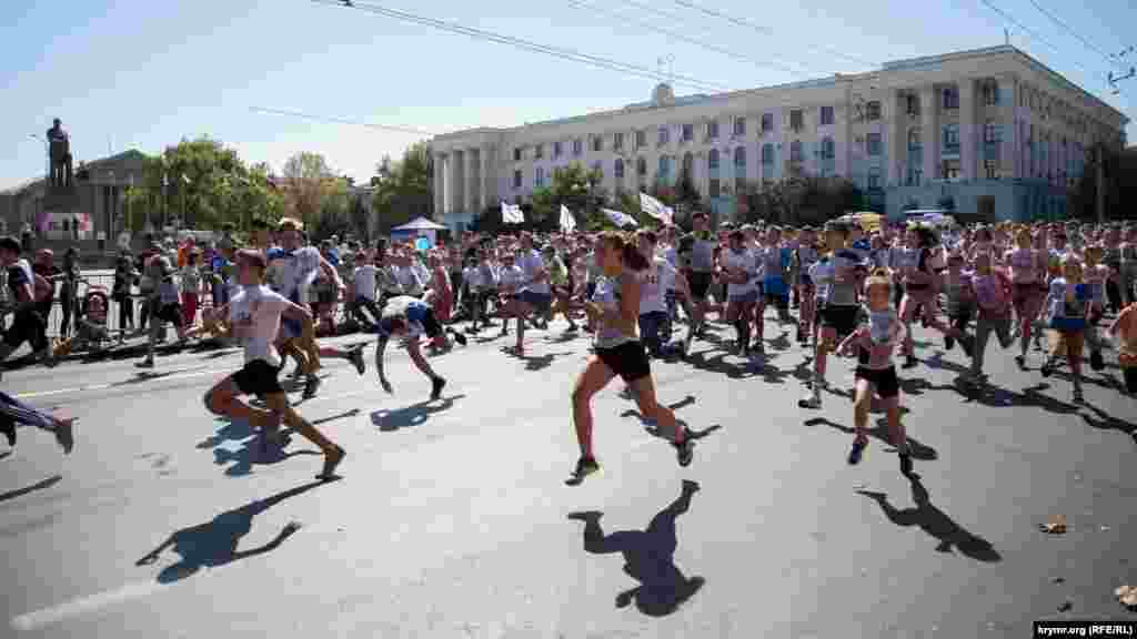 Спортивное состязание «Кросс нации» в Симферополе, 16 сентября 2017 года