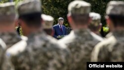 Петр Порошенко на встрече с военнослужащими в Львовской области