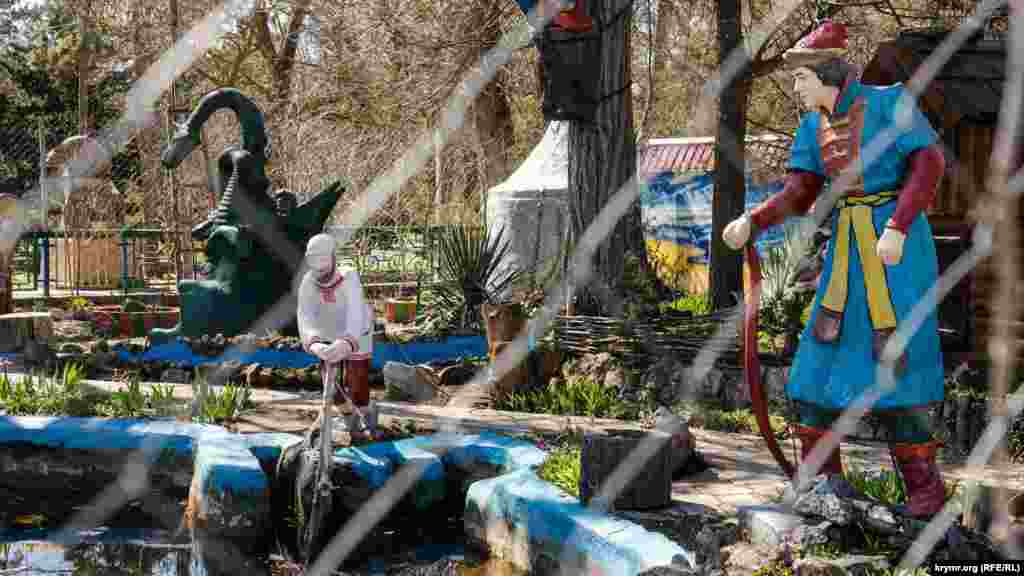 Есть также отдельный «Городок сказок»