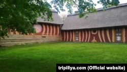 Сучасна реконструкція трипільських хат