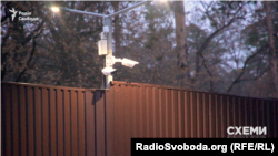 Не вся територія комплексу занедбана – частина її перебуває під пильною охороною