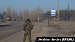 Донбасс. Патруль на дороге. фото: Дарья Куренная