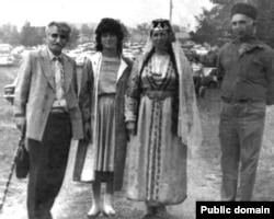 Активисты движения Решат Джемилев, Ульвие Аблаева, Шефика Консул и Риза Абдуллаев