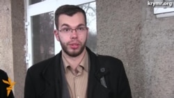 В Крыму активистов судили за украинские флаги на митинге В Крыму активистов судили за украинские флаги на митинге