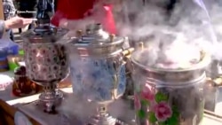 Самовар, оркестр и блины: в Севастополе отпраздновали Масленицу (видео) Самовар, оркестр и блины: в Севастополе отпраздновали Масленицу (видео)