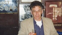 Поверх барьеров с Игорем Померанцевым. «…Потому что я врун» Поверх барьеров с Игорем Померанцевым. «…Потому что я врун»