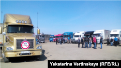 Акция водителей-дальнобойщиков в Иркутске