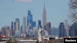 تصویری که عکاس رویترز از داخل گورستان لیندن‌هیل از شهر نیویورک ثبت کرده است