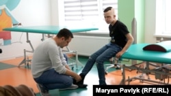 Роман с отцом Ярославом в больнице