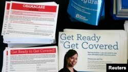 В центре споров - программа медицинского страхования, называемая Obamacare