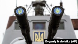 «З настанням темряви відбувається освітлення катерів Морської охорони Держприкордонслужби України променем зеленого кольору»