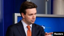 Пресс-секретарь Белого дома Джош Эрнест