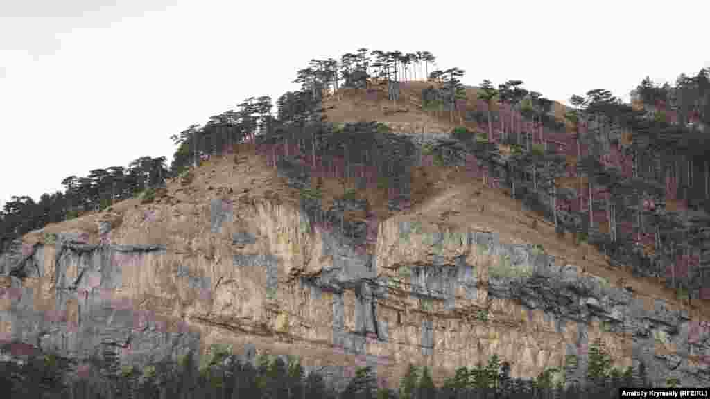 На краю гребня Баланын-Каясы – отрога Ялтинской яйлы