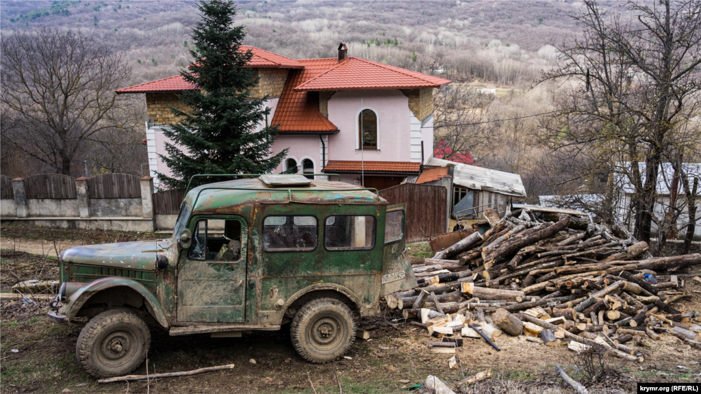 Детище советского автопрома – ГАЗ-69. В народе его называли «козлик» и он все еще на ходу 
