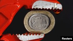 Финансовая нестабильность Греции угрожает всем заинтересованным сторонам: кредиторам, Евросоюзу, греческим политикам и гражданам страны