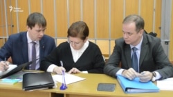 "Это дело слишком пропитано политикой" "Это дело слишком пропитано политикой"