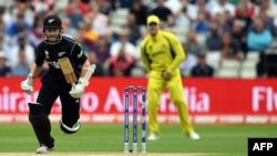 دا لوبه به د پېښور له وخت سره سمه د ماښام پر اووه بجې پیل شي. 