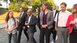 Представник США в ООН Саманта Пауер приїхала на Майдан Представник США в ООН Саманта Пауер приїхала на Майдан