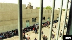 За офіційними повідомленнями, серед 85 тисяч звільнених є політичні в’язні