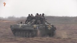 Українське військо «воює» у пустелі (відео) Українське військо «воює» у пустелі (відео)