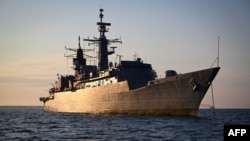 Fregata rumunjskih mornaričkih snaga "Regina Maria" tokom vojne vježbe na Crnom moru kod luke Constanta, Rumunjska, 8. aprila 2025.