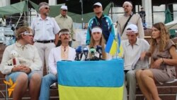 Активісти під Українським домом припиняють голодування Активісти під Українським домом припиняють голодування