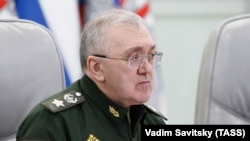 За даними розвідки, Цаліков, як і Іванов, має давні зв’язки з міністром оборони Сергієм Шойгу