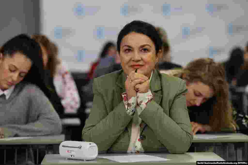Писати радіодиктант у Могилянку прийшла і відома українська актриса театру та кіно Наталя Сумська 