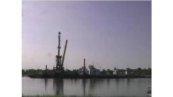 Подъем теплохода. Видео предоставлено МЧС Подъем теплохода. Видео предоставлено МЧС