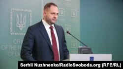 Переговори відбудуться на тлі загострення відносин між Росією та Заходом через наміри Москви щодо України