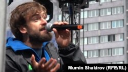 Петро Верзілов під час протестів у Москві, архівне фото