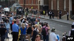 Журналісти біля лікарні Сент-Мері, Паддінґтон, західний лондон, 22 липня 2013 року