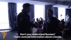 Power Cut, 'Bomb Threat' Disrupt Khodorkovsky Speech Power Cut, 'Bomb Threat' Disrupt Khodorkovsky Speech