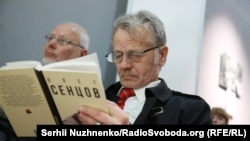 Мустафа Джемілєв під час презентації книжки «Олег Сенцов»