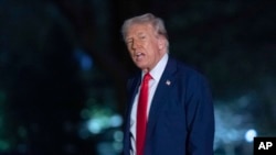 «Це велика ядерна країна, і він дуже розумний хлопець. Я дуже добре з ним познайомився» – сказав Трамп про Кім Чен Ина