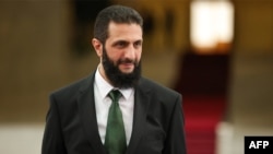 ოთხი პარტია აჰმედ ალ-შარაას მიმართავს და მოუწოდებს, გაიწვიოს სირიის მიერ აფხაზეთისა და ცხინვალის რეგიონის „დამოუკიდებლობის“ აღიარება.