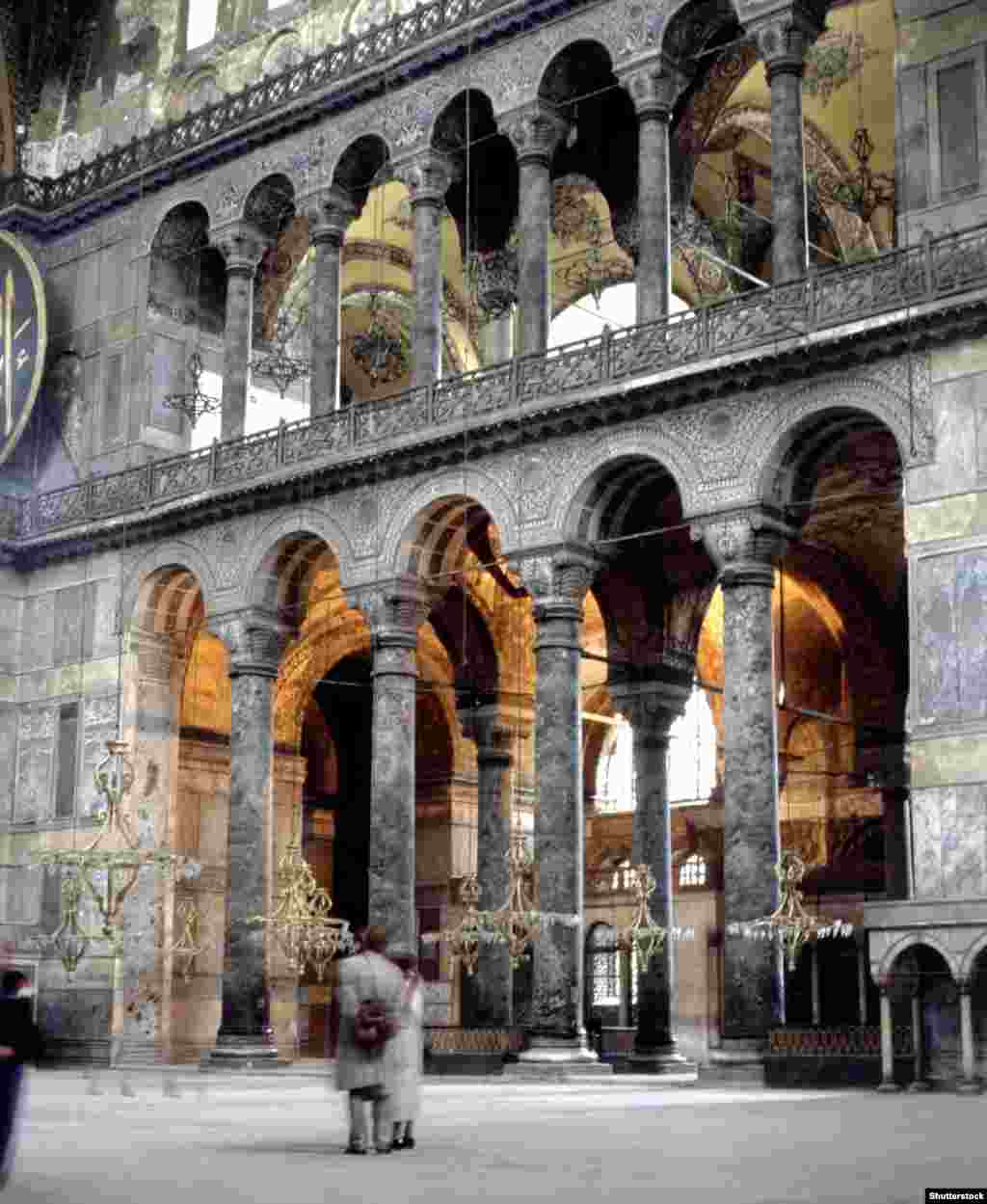 Усередині Святої Софії. За даними нещодавнього опитування, повернення собору статусу мечеті підтримало 73% турків  