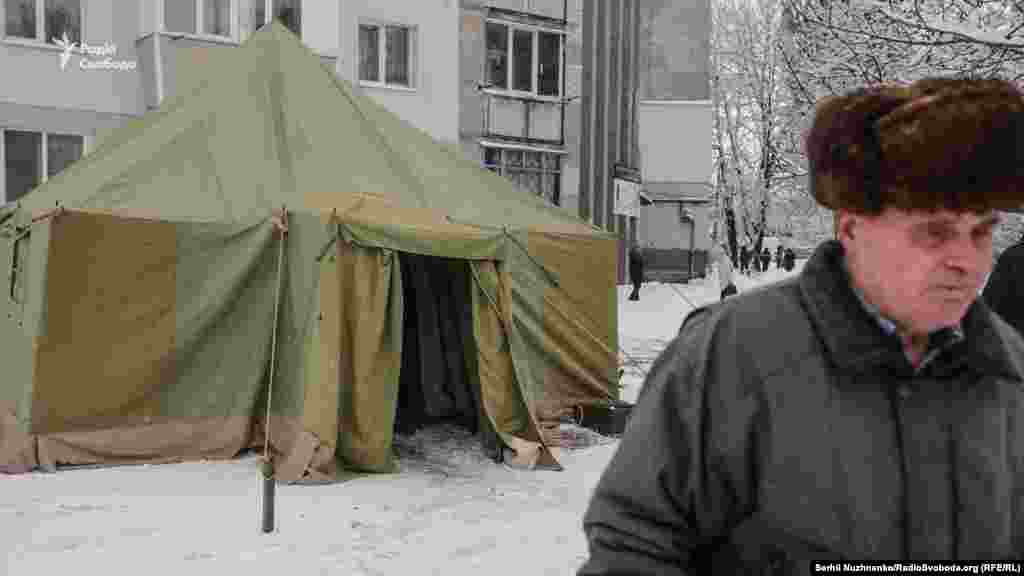 За словами голови Київської ОДА Олександра Терещука, причини вибуху ще встановлюються