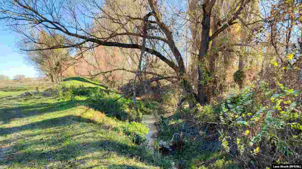 Река Чурук-Су – правый приток реки Кача и впадает в нее у северо-западной окраины села Мостовое