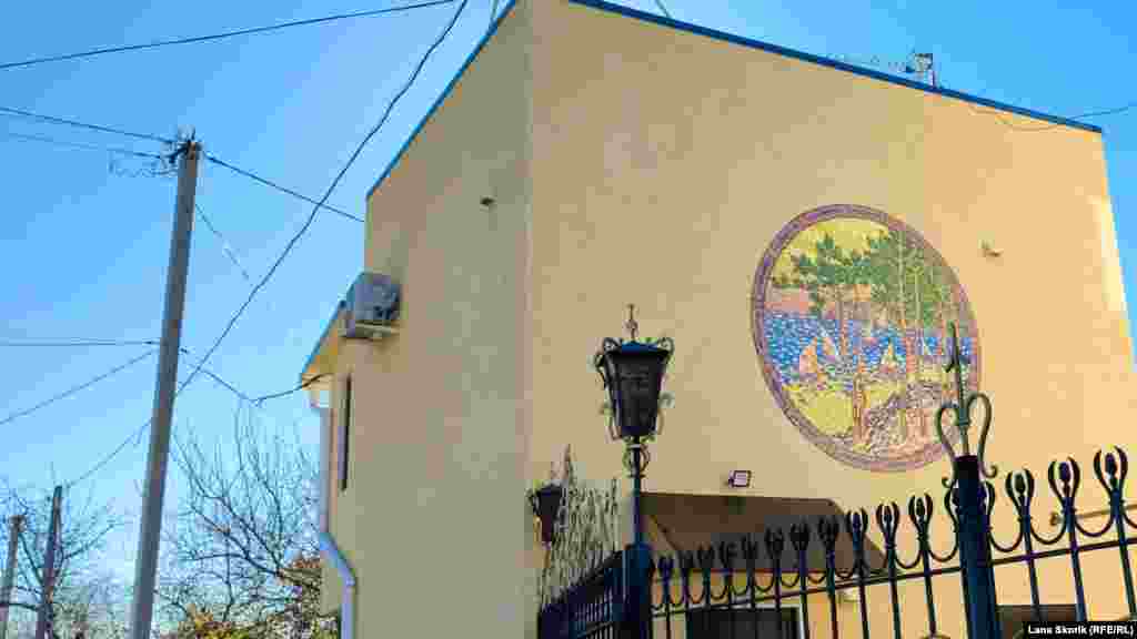 Мозаика на фасаде нового дома 