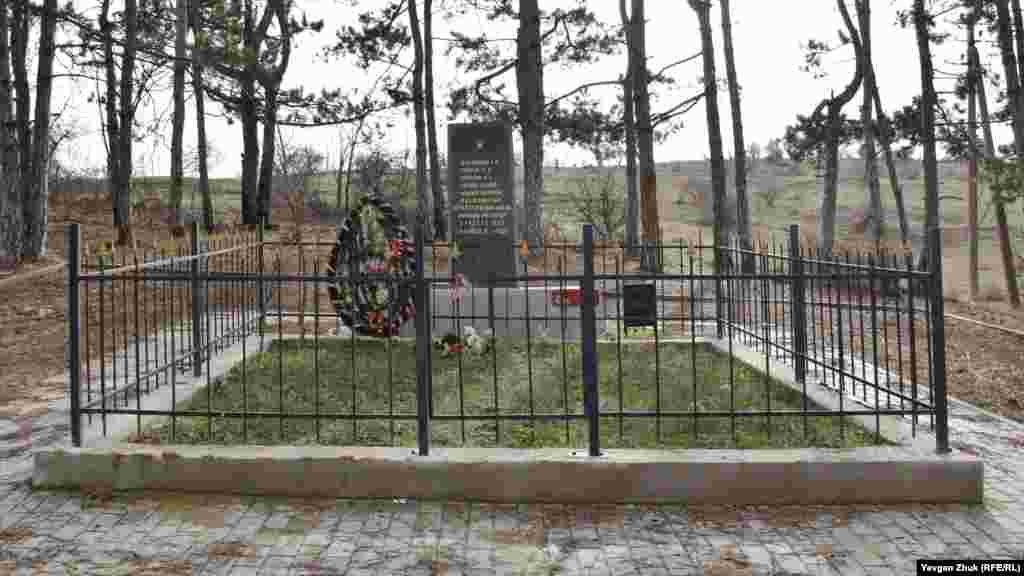 Братское захоронение воинов 345-й стрелковой дивизии. В октябре 1941 в ее составе было 24% осетин, 18% – чеченцев, 7,5% – дагестанцев и 38,3% славян