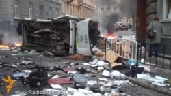 Львів після нічного погрому Львів після нічного погрому